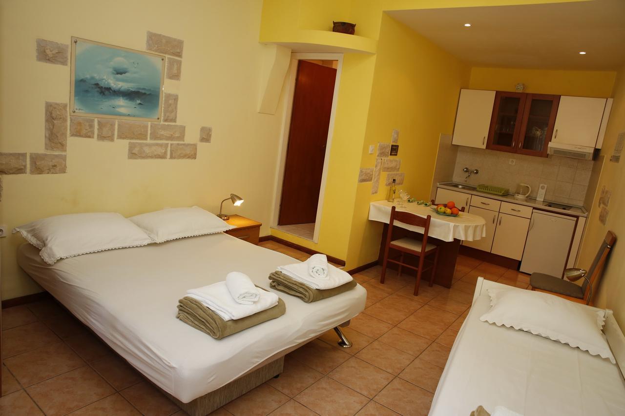 Apartment Lambasa Vodice Eksteriør bilde