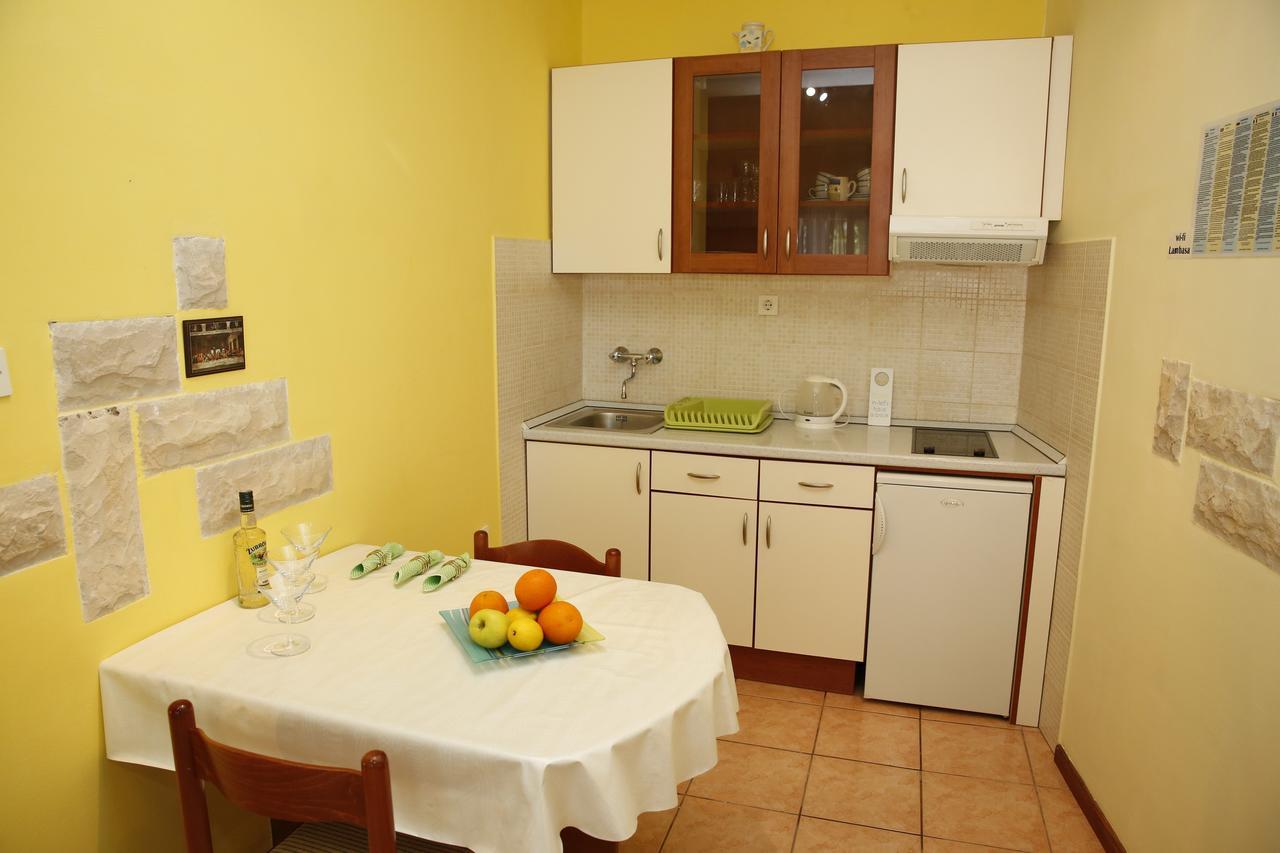 Apartment Lambasa Vodice Eksteriør bilde